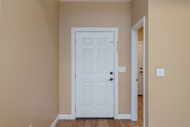 Building Photo - Beautiful Brick 4 Bedroom in Niceville!