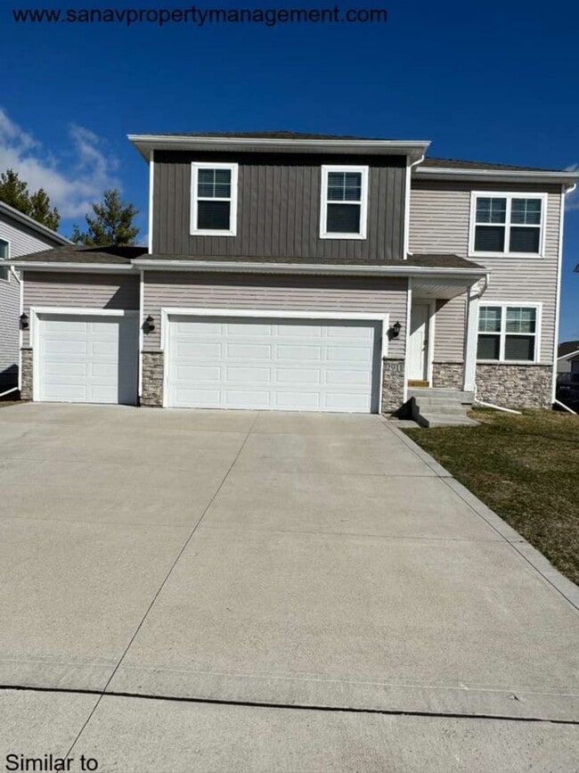 Building Photo - 2911 NW Woodbury Dr