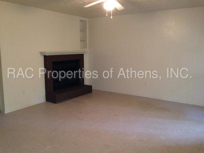 Building Photo - 102 Highland Park Dr