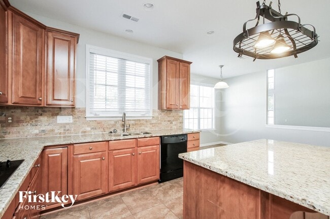 Building Photo - 813 Pinkney Pl