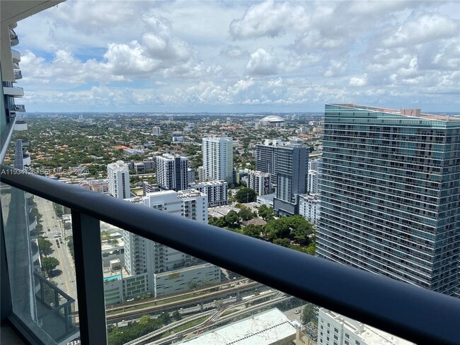 Foto del edificio - 1300 S Miami Ave