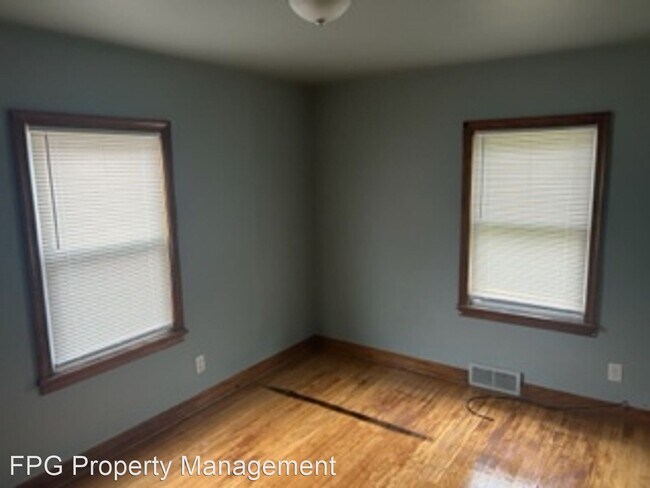 Building Photo - 2 br, 1 bath House - 1352 Lillian Ave