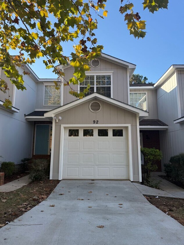 Foto principal - 92 Woodfield Pl