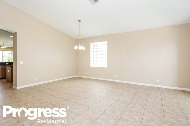 Building Photo - 753 Triana St