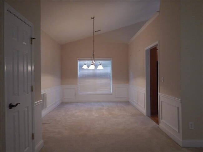 Building Photo - 972 Bob Hannah Cir