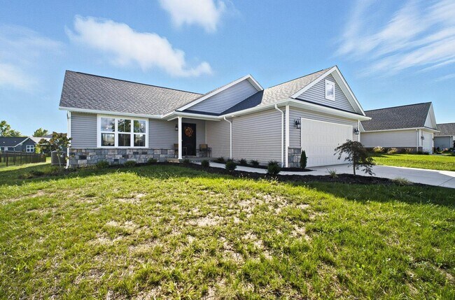 Building Photo - 557 Cannondale Ave