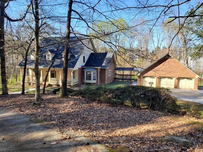 Building Photo - 3400 Knollwood Ct