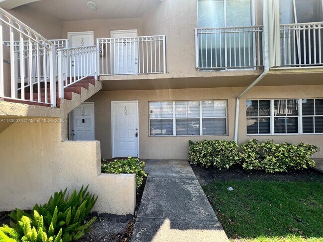 Foto del edificio - 675 NW 85th Ct