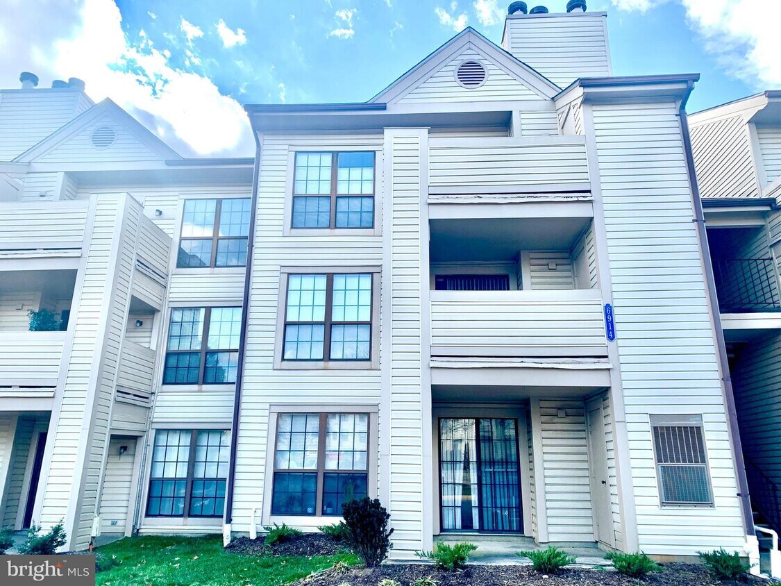 6914 Mary Caroline Cir, Franconia, VA 22310 Condo for Rent in