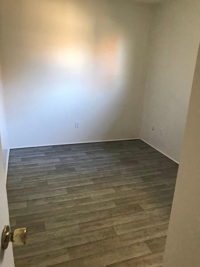 Bedroom 2 (approx 8x10) - 5270 Lee St