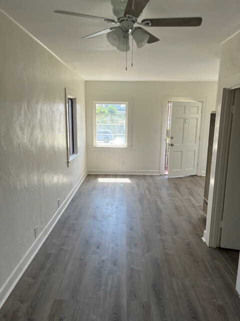 Living area - 3971 Louisiana St