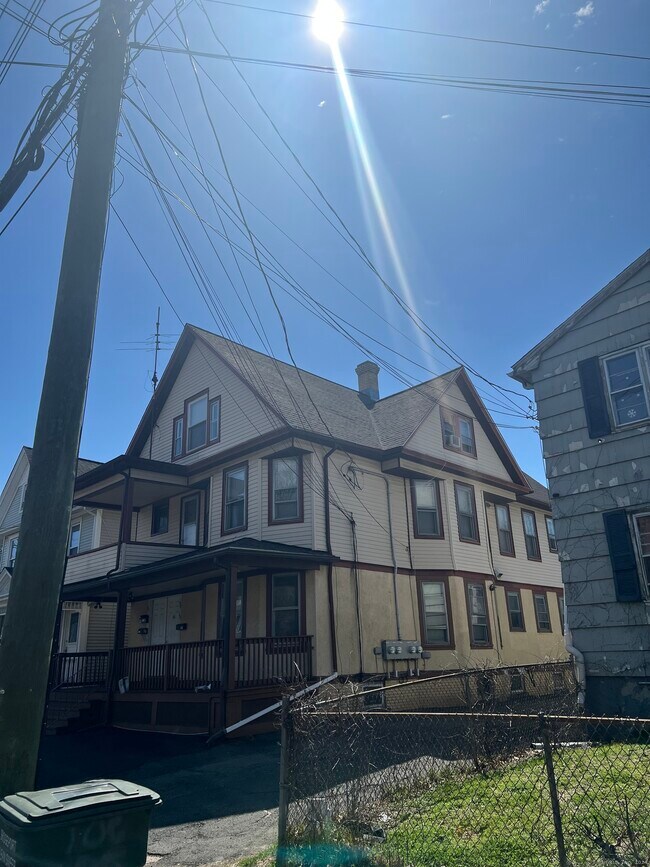 Building Photo - 97 Lenox Ave