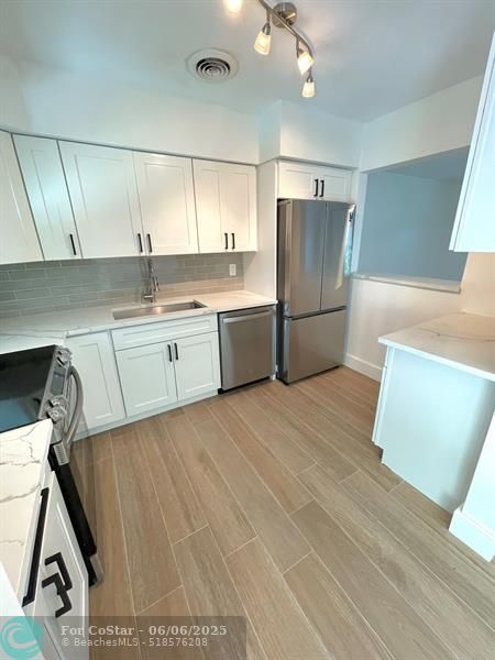 Foto del edificio - 1751 SW 32nd Ct
