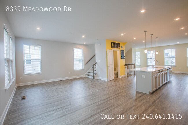 Foto del edificio - 8339 Meadowood Dr