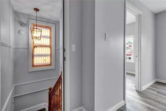 Building Photo - 41 Mariner St