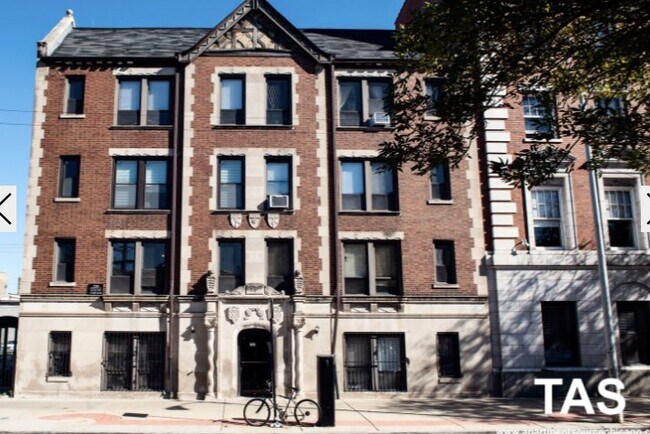 Foto del edificio - 3345 N Marshfield Ave