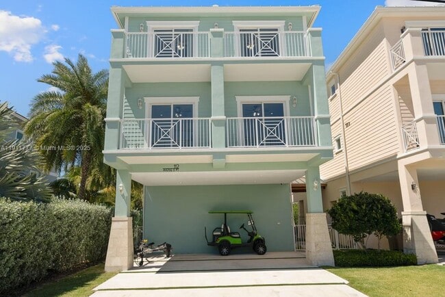 Building Photo - 112 Ave D