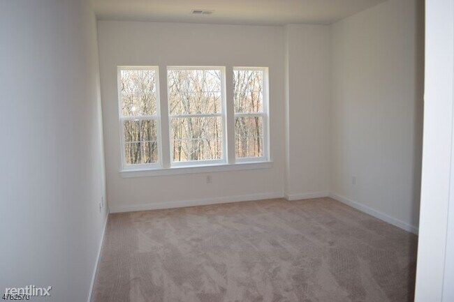 Foto del edificio - 3 br, 2.5 bath Townhome - 229 Parkview lane