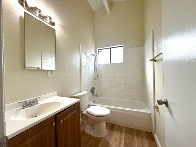 Building Photo - 177 Gramercy Pl