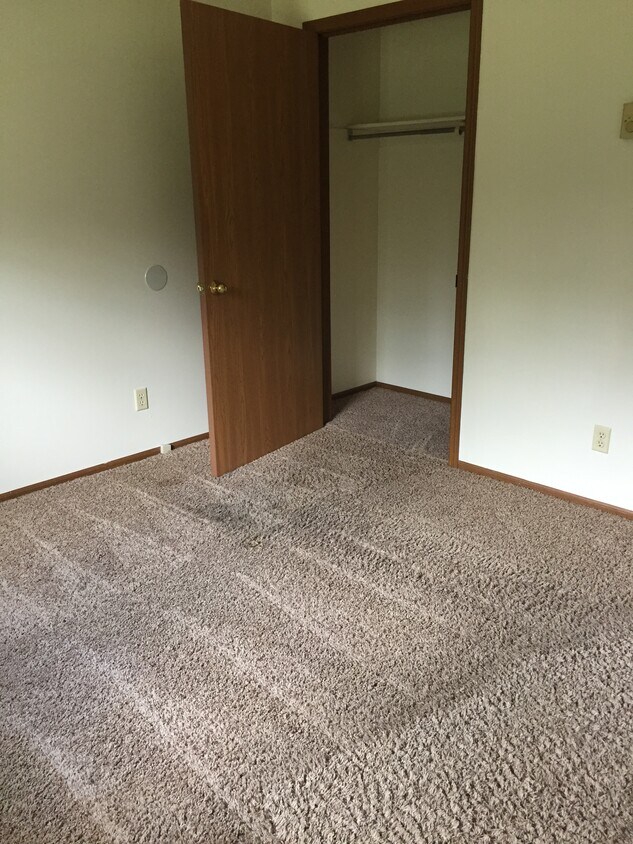 Primary Photo - 111 Regency Ct