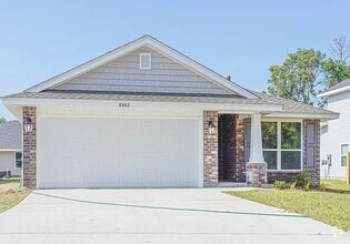 Building Photo - 1715 Leigh Lp