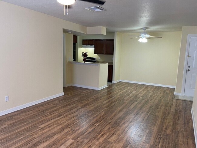 Building Photo - Ground floor condo in Brandon