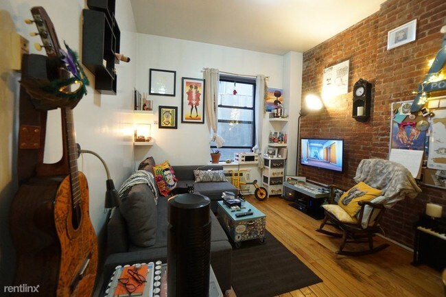 Foto del edificio - 1 br, 1 bath Apartment - 2034 5th Ave