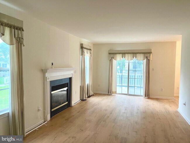 Foto del edificio - 214 Beckington Ct