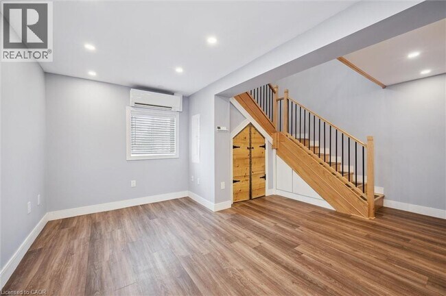 Building Photo - 26 Bergey St