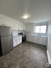 Building Photo - 46 Terris Ave
