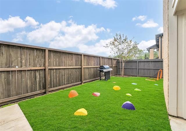 Foto del edificio - 16311 Luzerne Dr