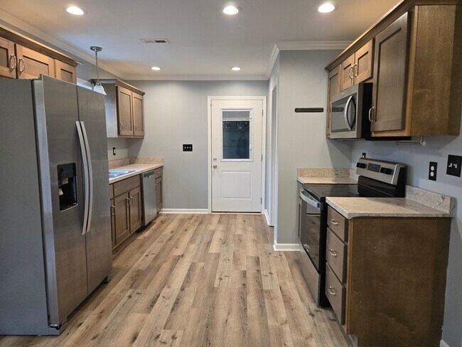 Foto del edificio - 105 Trinity Ln