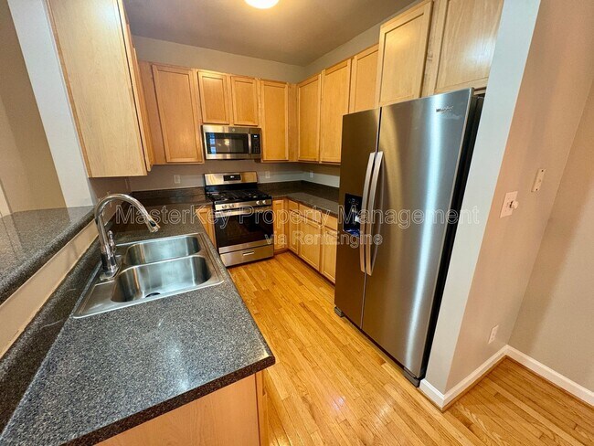 Foto del edificio - 4506 Treerose Way