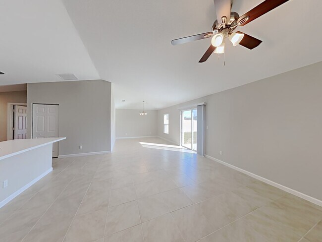 Foto del edificio - 618 SW Carter Ave