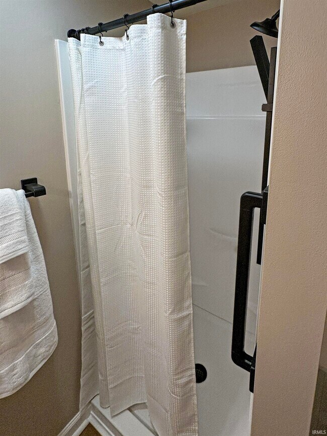 Building Photo - 1005 Vine St