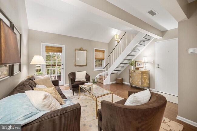 Foto del edificio - 1403 E Abingdon Dr