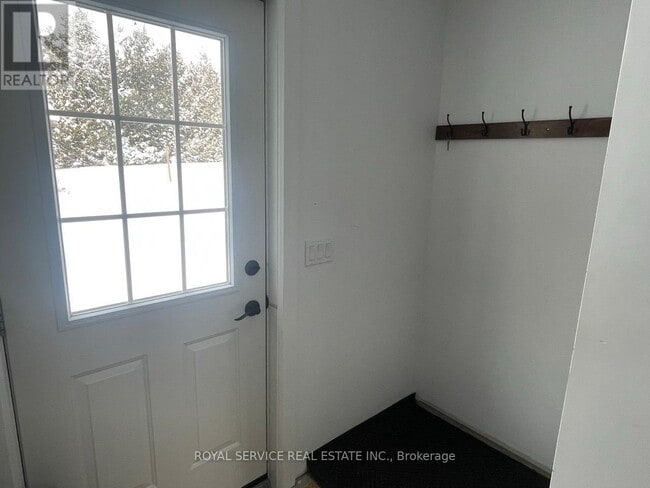 Building Photo - 812 Centreton Rd