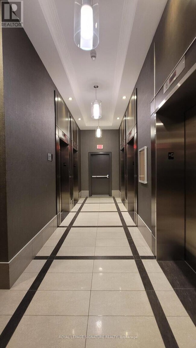 Photo du bâtiment - 5168 Yonge St