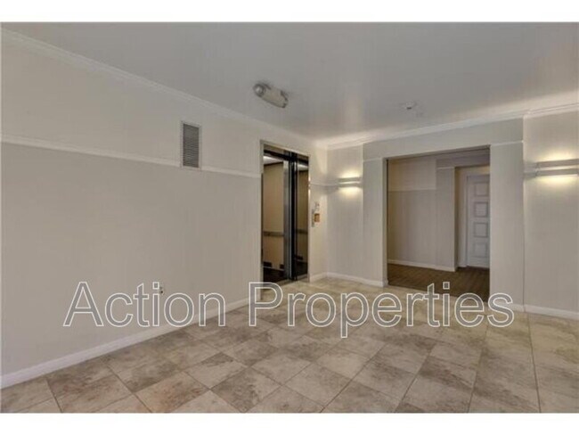 Foto del edificio - 550 Ortega Ave