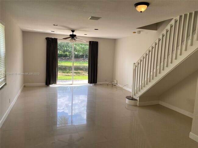 Foto del edificio - 2140 Pasa Verde Ln
