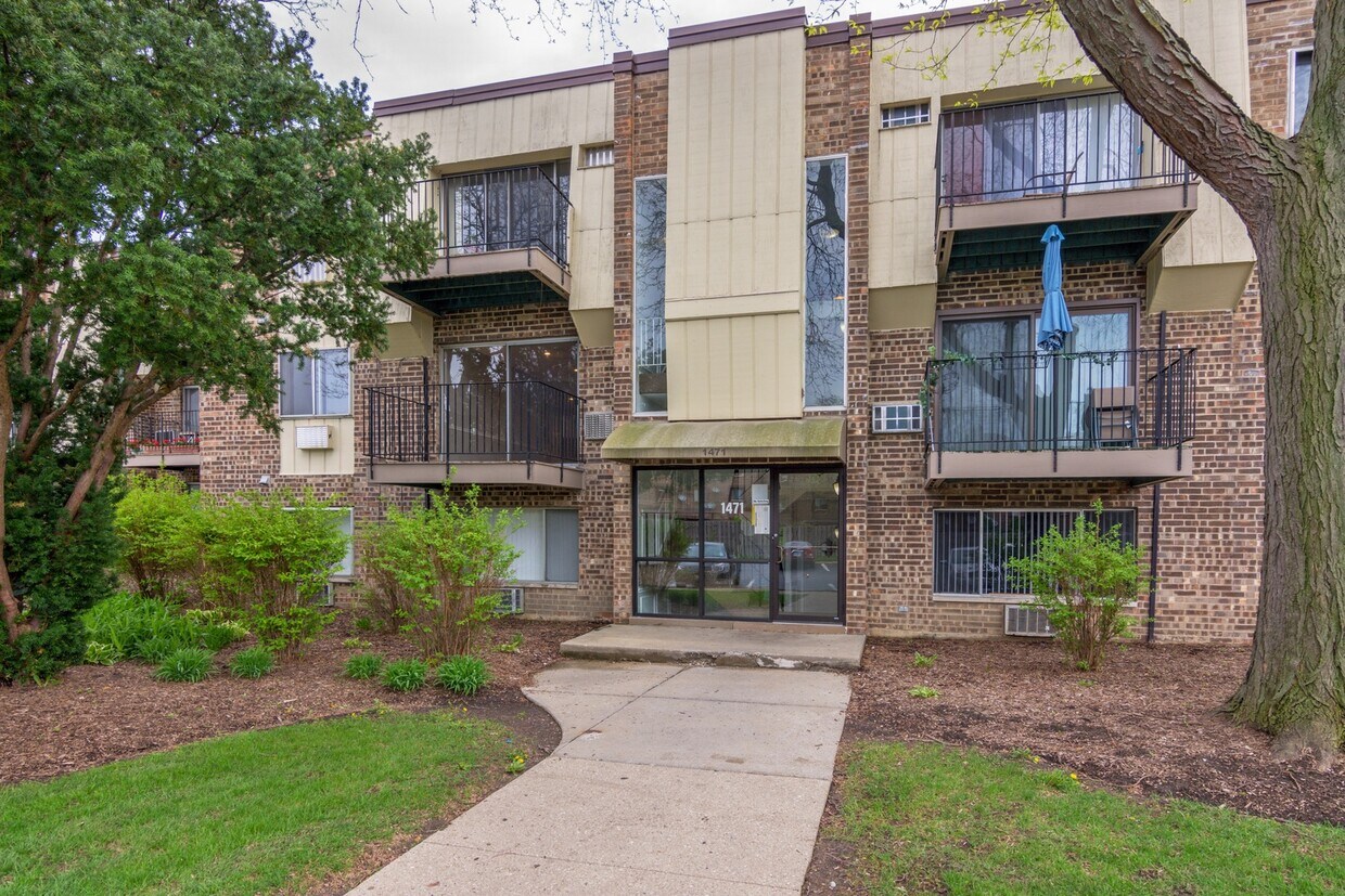 Primary Photo - 1471 N Winslowe Dr