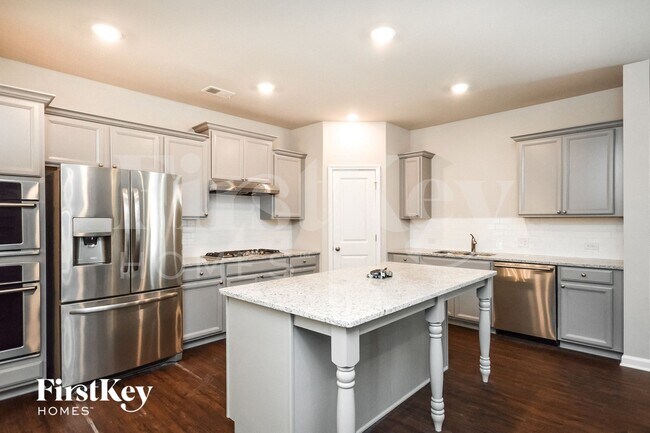 Foto del edificio - 3644 Moon Crest Dr