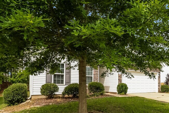 Foto del edificio - 2521 Meadow Crossing Dr