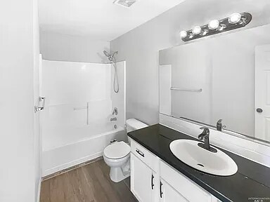 Foto del edificio - 11708 W Trinity Ave