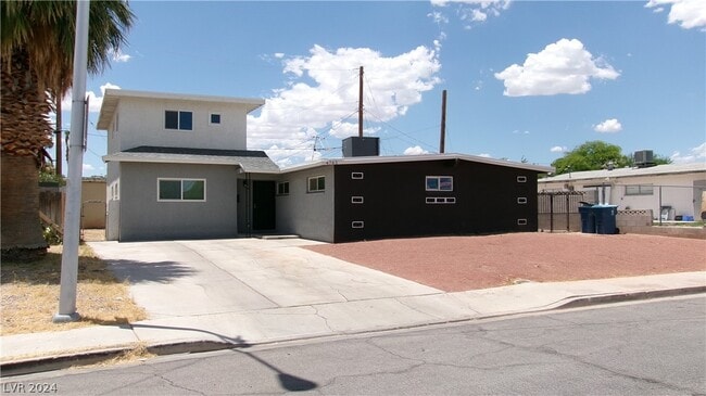 Foto del edificio - 4765 Blanton Dr