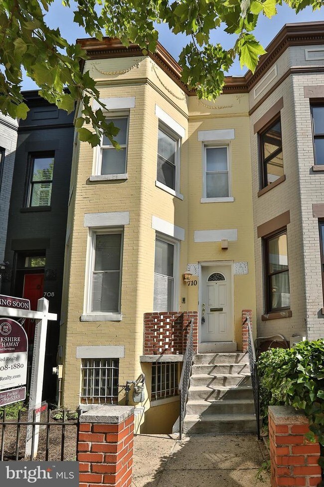 Building Photo - 710 E St NE