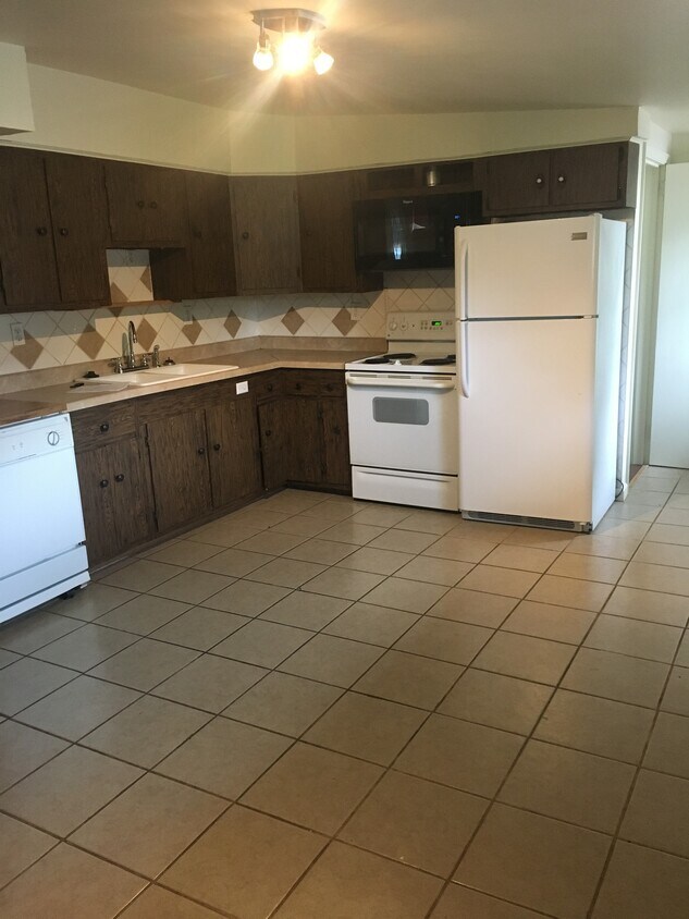 Kitchen - 9 Delores Dr