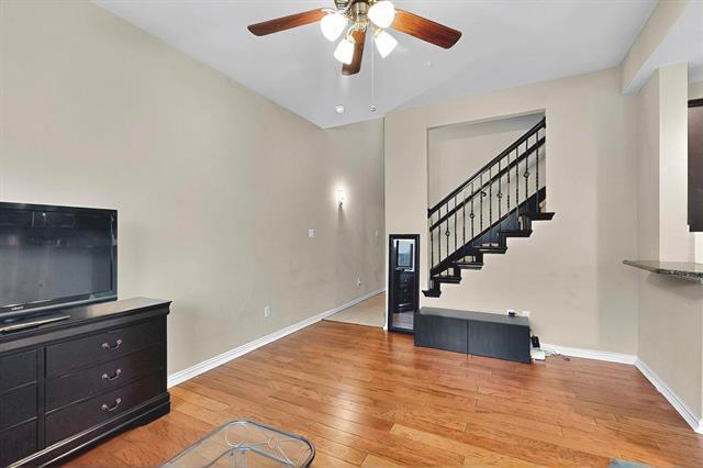 Foto del edificio - 246 Barrington Ln