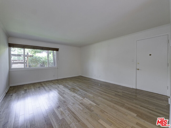 Building Photo - 1217 N Crescent Heights Blvd