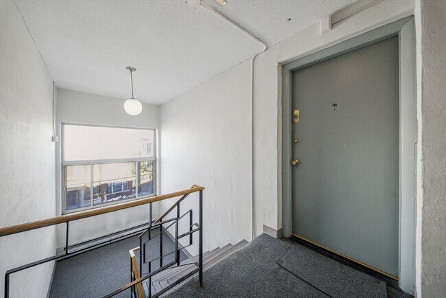 Foto del edificio - 239 Kelton St